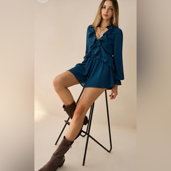 Commense Teal Mini Skirt and matching Top - Picture 5 of 7